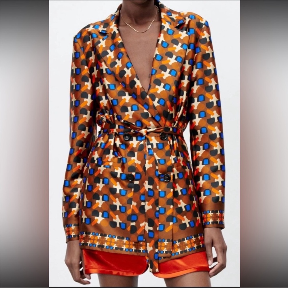 Like new! Zara Geometric Blazer with Tie, Large